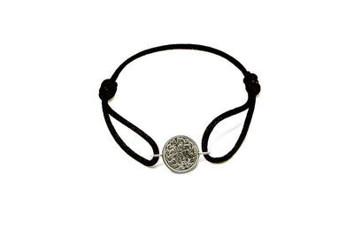 Satijnen armband met origineel zilveren dubbeltje van vóór 1948, verstelbaar koord in diverse kleuren.